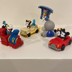 4 Disney Mickey & Minnie’s Runaway Railroad McDonald’s Happy Meal Kids Toys